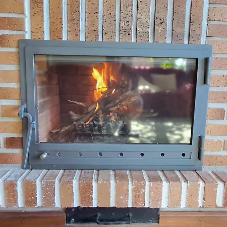 Casa Grande Con Jardin Санта-Крус-де-Бесана