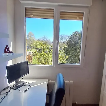 Casa Grande Con Jardin *