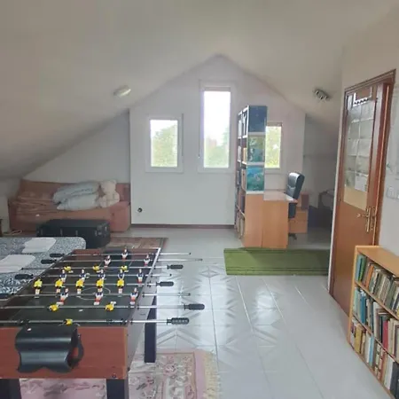 Casa Grande Con Jardin Hébergement de vacances
