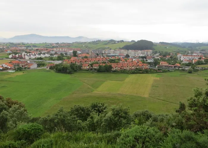 Casa Grande Con Jardin Santa Cruz De Bezana