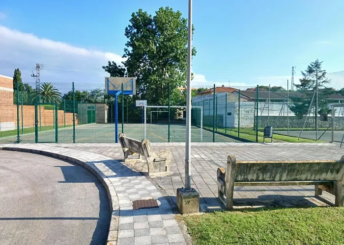 Casa Grande Con Jardin Santa Cruz De Bezana