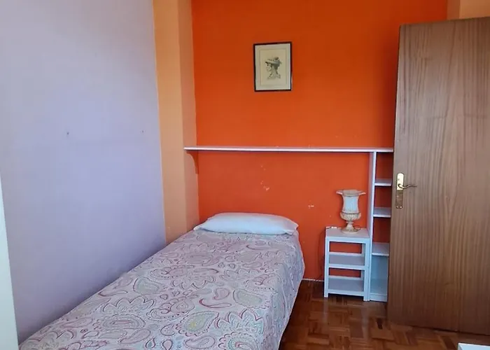 Casa Grande Con Jardin