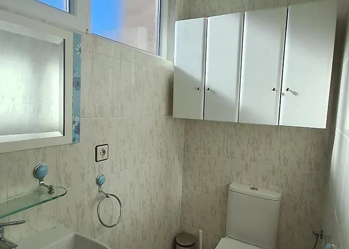 Casa Grande Con Jardin * Santa Cruz De Bezana